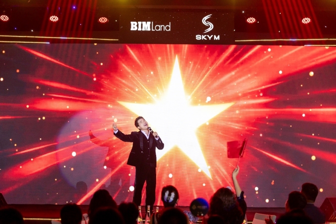 2-1755510837-3848-1755566833 Một màn trình diễn của nghệ sĩ tại sự kiện. Ảnh: BIM Land